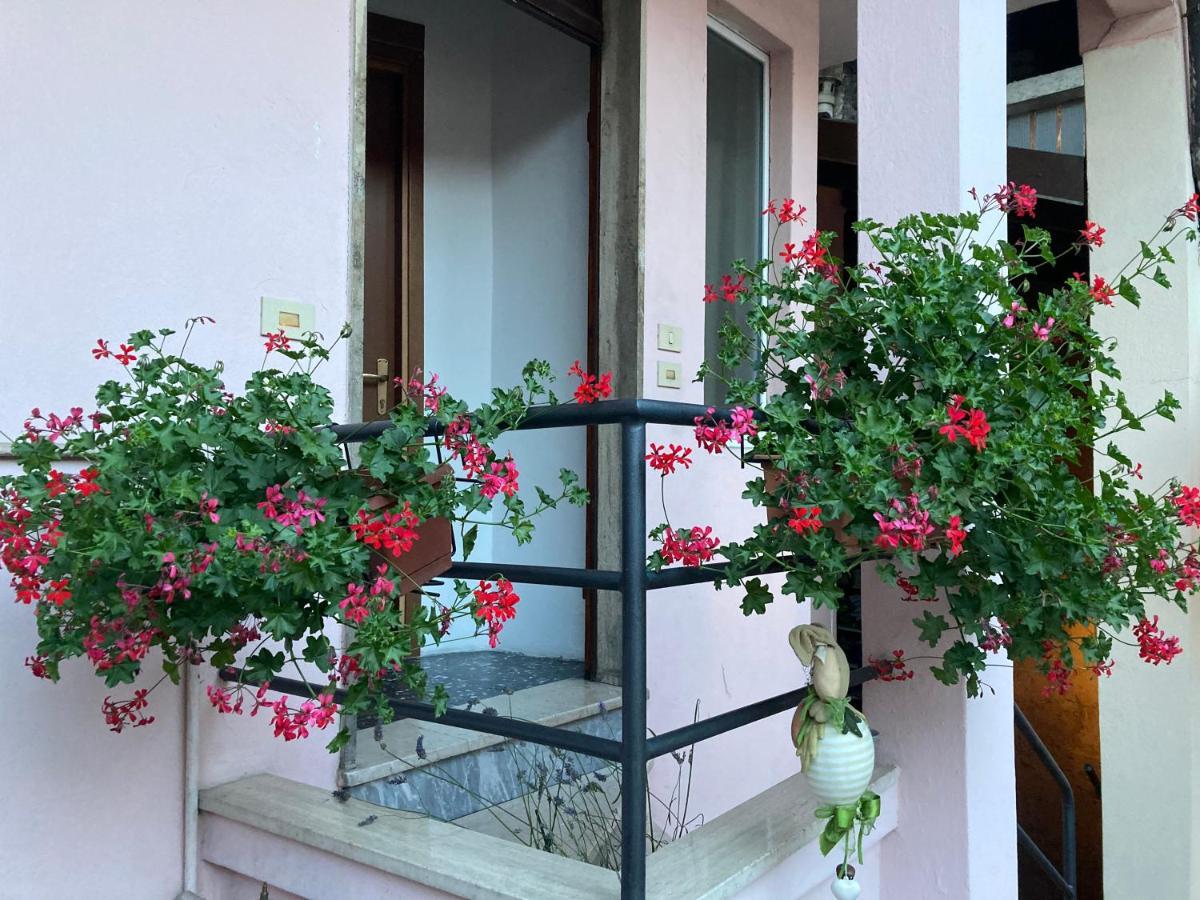 Casa Mirella Apartment Lovere Exterior photo